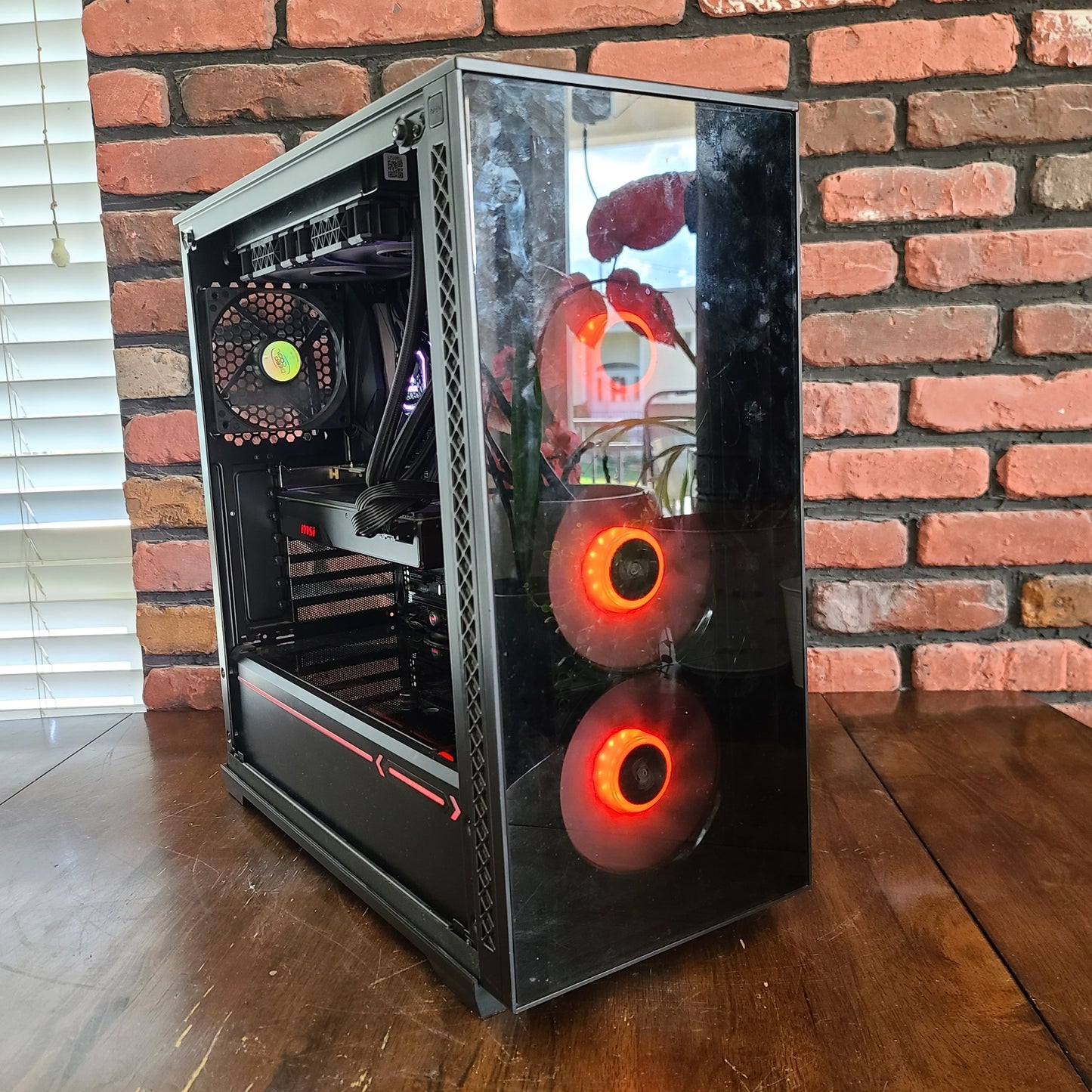 i7-7700K & Vega 64 Gaming PC