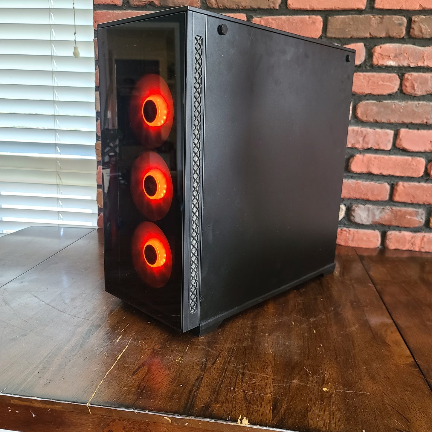 i7-7700K & Vega 64 Gaming PC